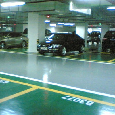 自流平型停車(chē)場(chǎng)地坪漆